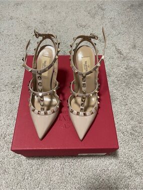 Valentino Pink Nude Patent Leather Studded T-Strap Pumps